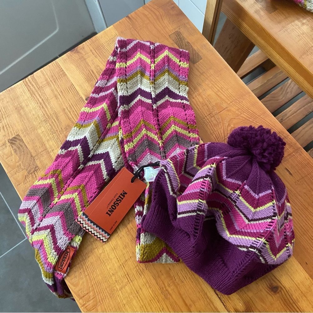 Missoni Top, Beret & Scarf - Picture 4 of 7